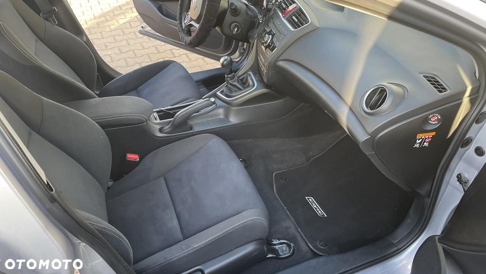 Honda Civic 1.4 i-VTEC - 9