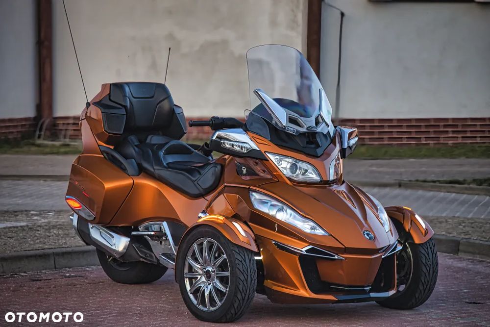 Can-Am Spyder - 15