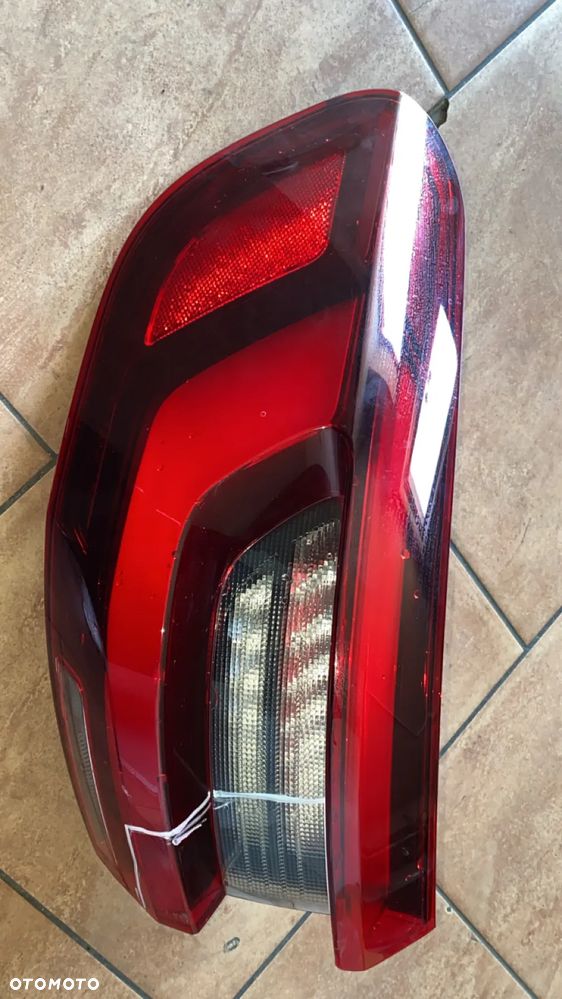 LAMPA LEWY TYŁ LED EUROPA X5 G05 H35A164B104 - 1