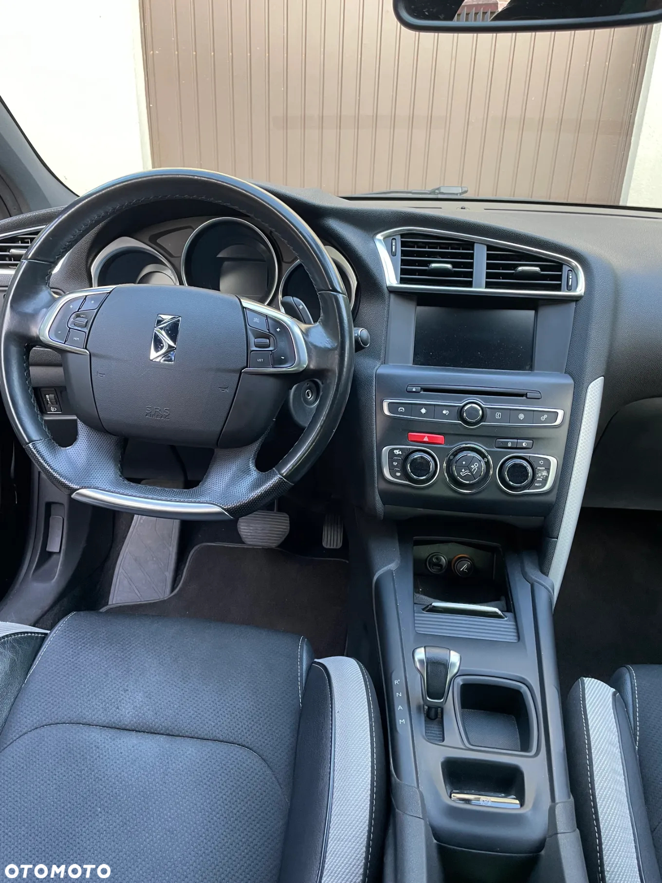 Citroën DS4 1.6 e-HDi SoChic MCP - 9