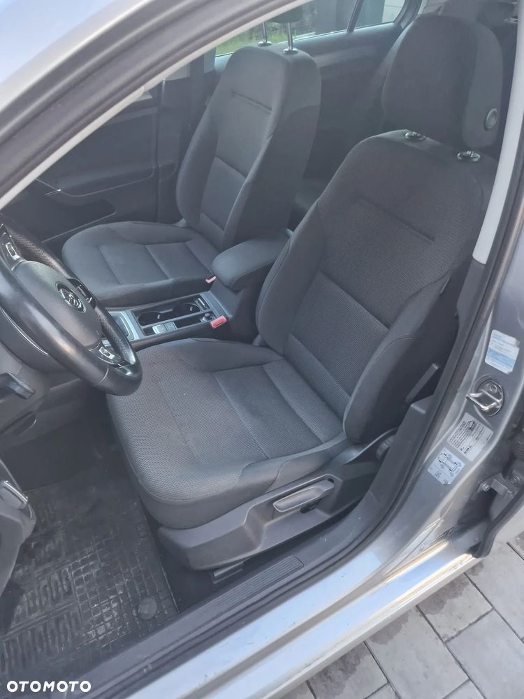 Volkswagen Golf 1.6 TDI Comfortline - 8