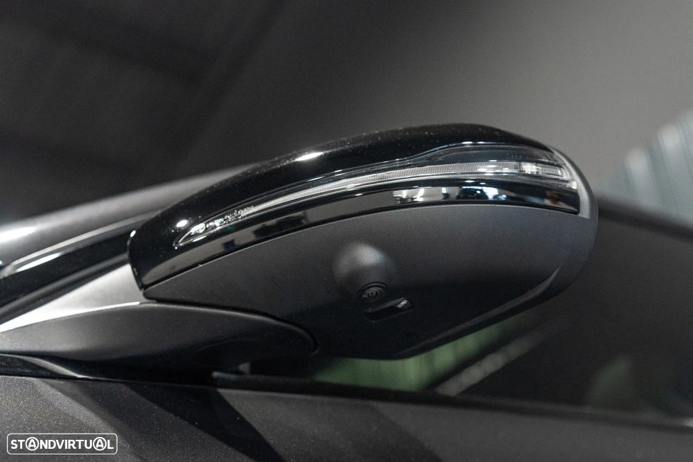 Mercedes-Benz GLC 300 e Coupé 4Matic - 30