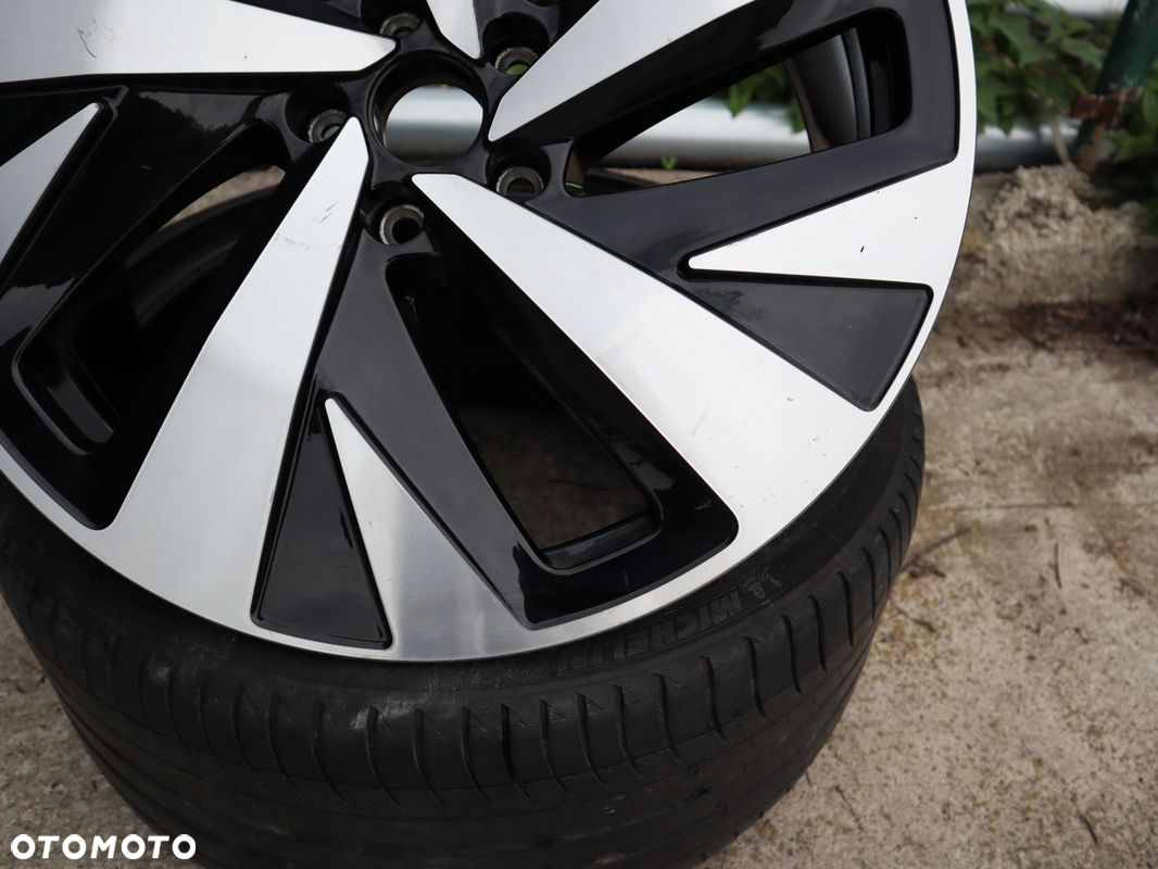 Felga VOLKSWAGEN ID4 8J 20" ET 45 11A G01025A 9.0" x 20" 5x112 ET 42 - 3