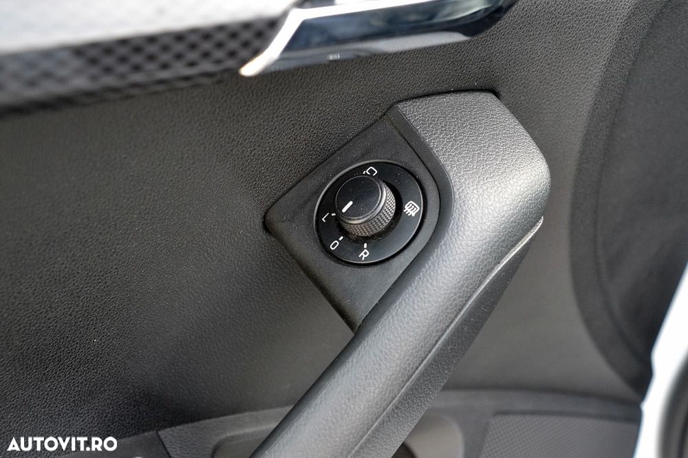 Skoda Octavia 2.0 TDI DSG RS - 27