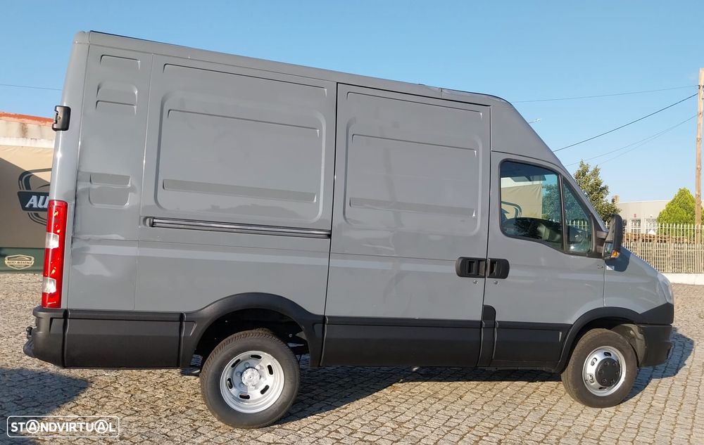 Iveco DAILY 35C17  170CV - 18