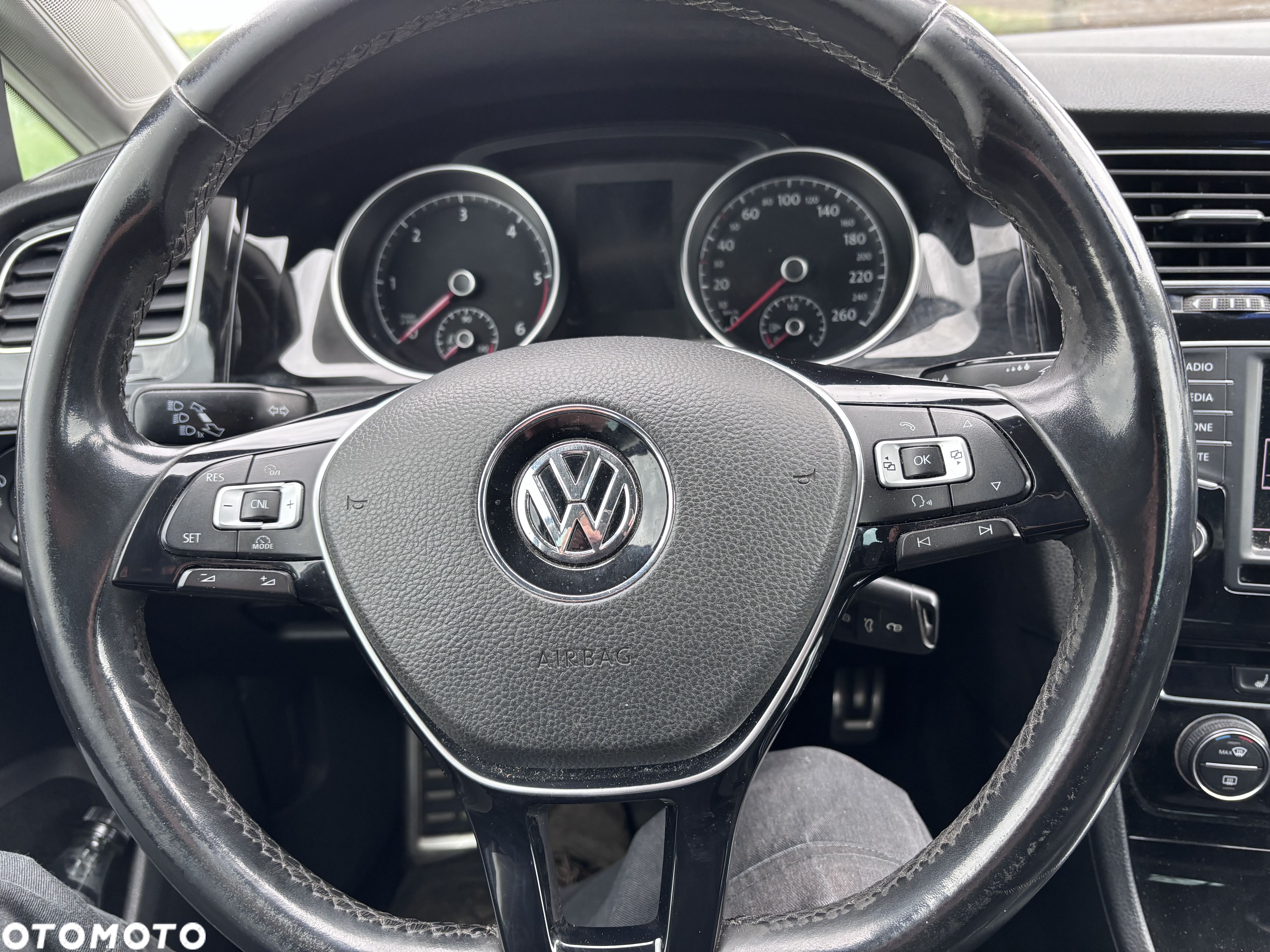 Volkswagen Golf 1.6 TDI BlueMotion Technology Allstar - 15