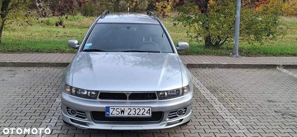 Mitsubishi Galant - 4