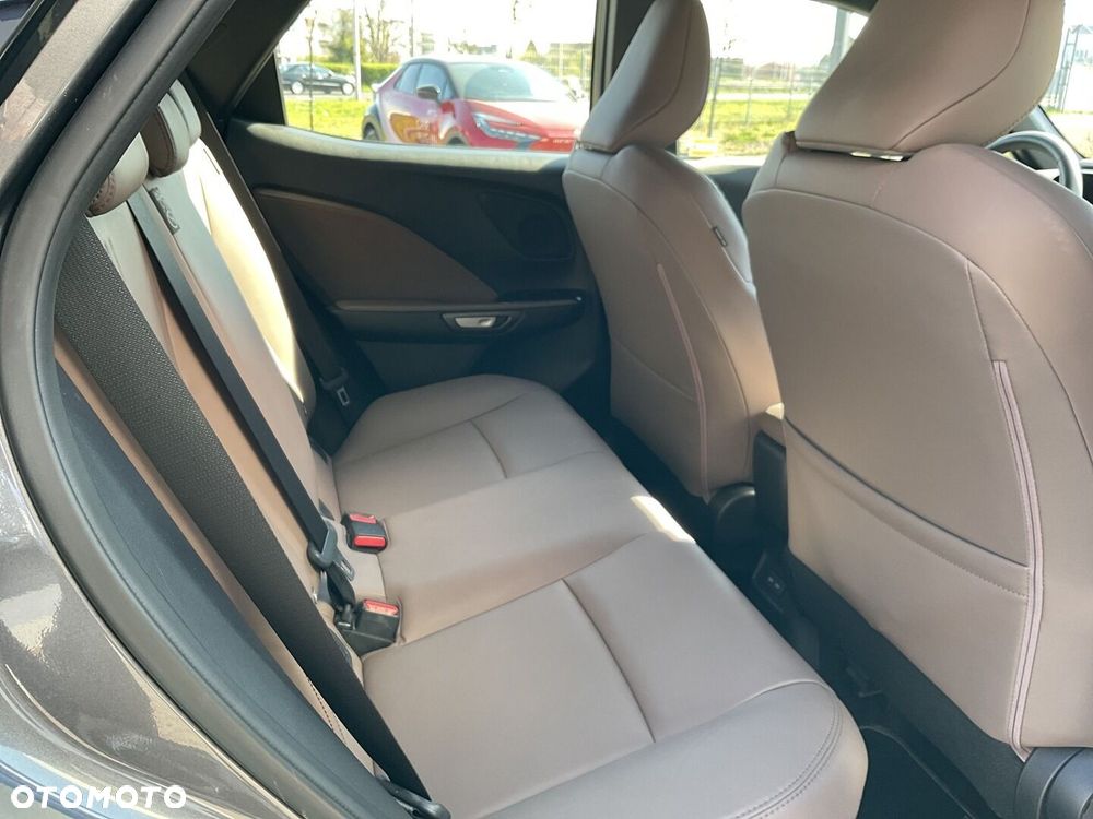 Lexus LBX 1.5 Hybrid - 10