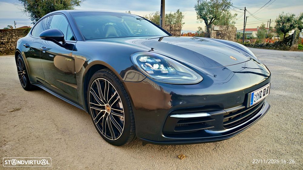 Porsche Panamera 4 E-Hybrid - 18