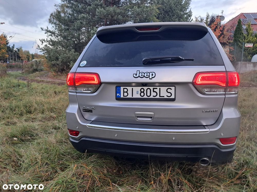 Jeep Grand Cherokee - 16