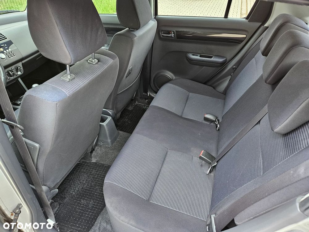 Suzuki Swift 1.3 4x4 Comfort - 11