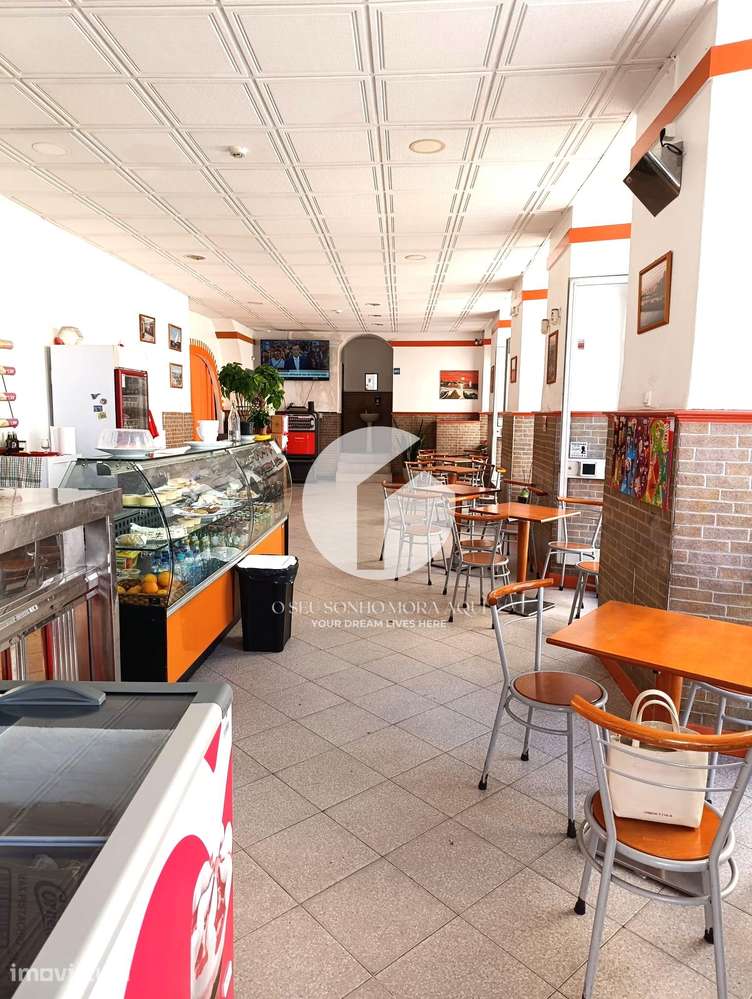 Espaço Comercial 120 m² no Centro de Olhão - Grande imagem: 2/7