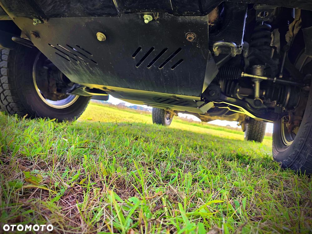 Toyota Land Cruiser - 39