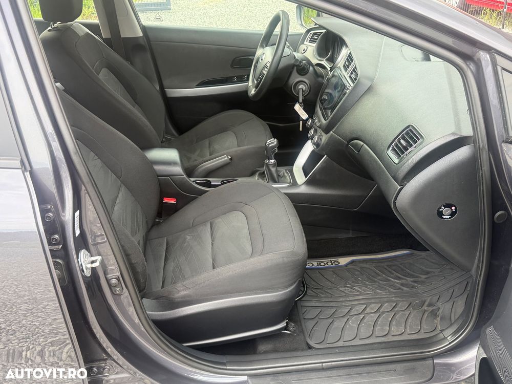 Kia Ceed 1.4 CRDi 90 SW Vision - 13