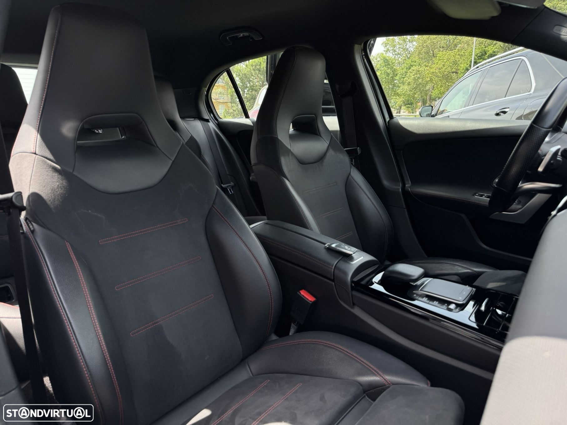 Mercedes-Benz A 250 e AMG Line - 16