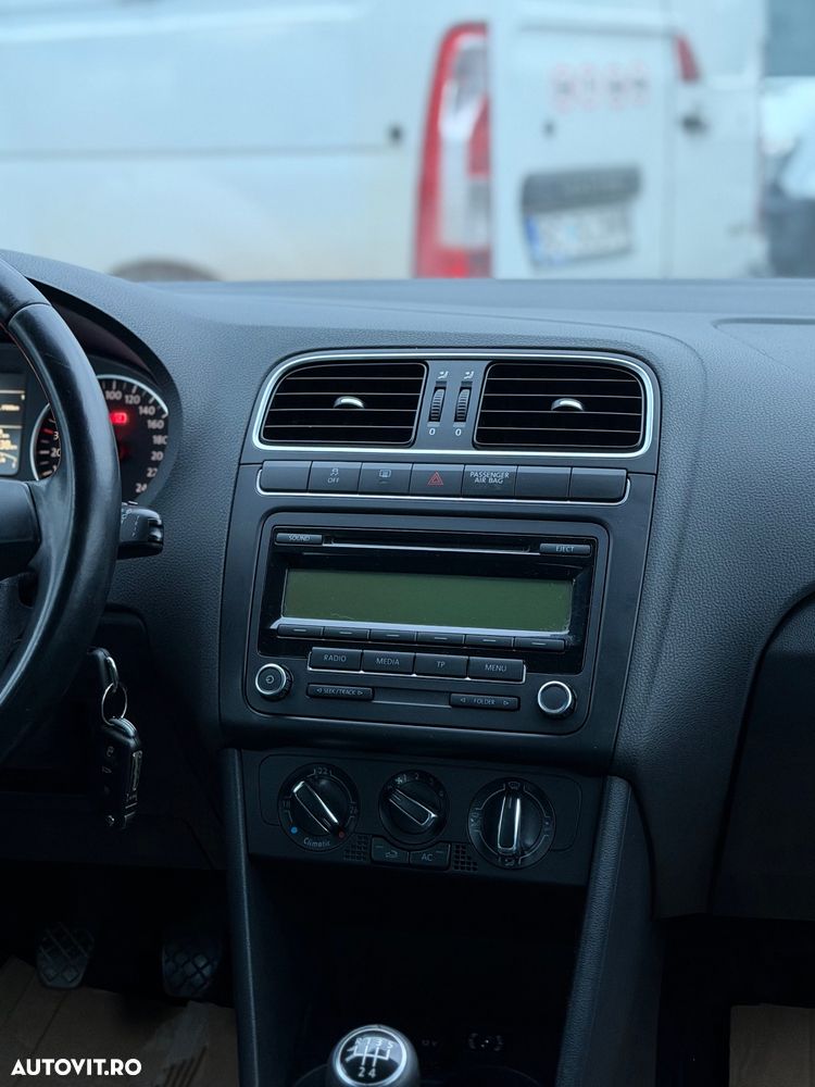 Volkswagen Polo 1.6 TDI Comfortline - 9