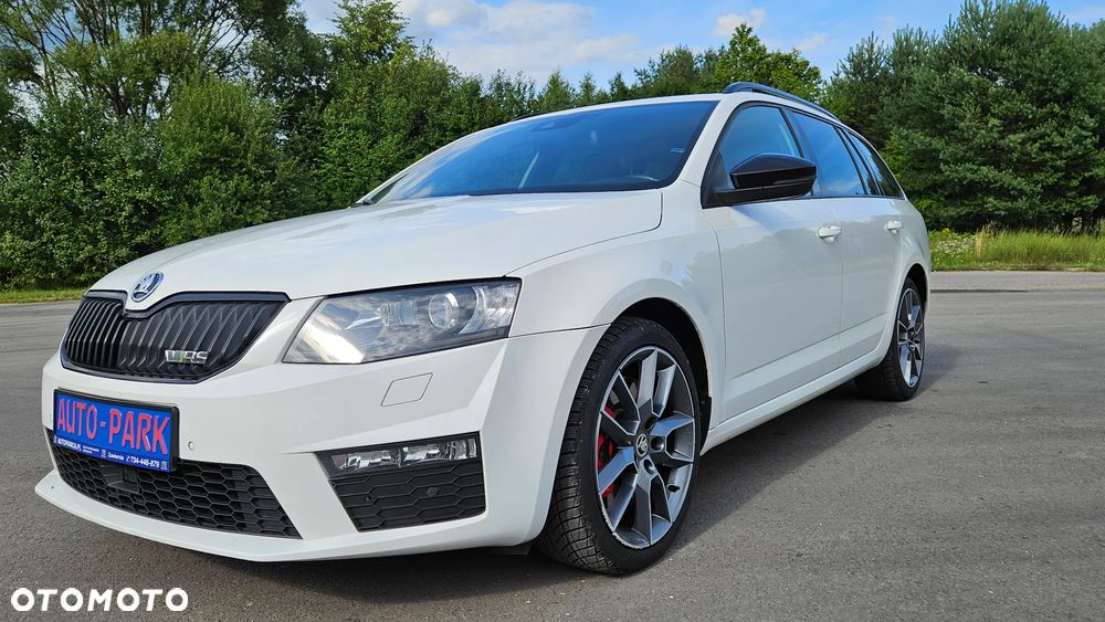 Skoda Octavia Combi 2.0 TDI DSG RS - 10