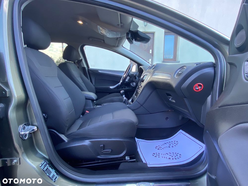 Ford Mondeo 2.0 TDCi Titanium - 34