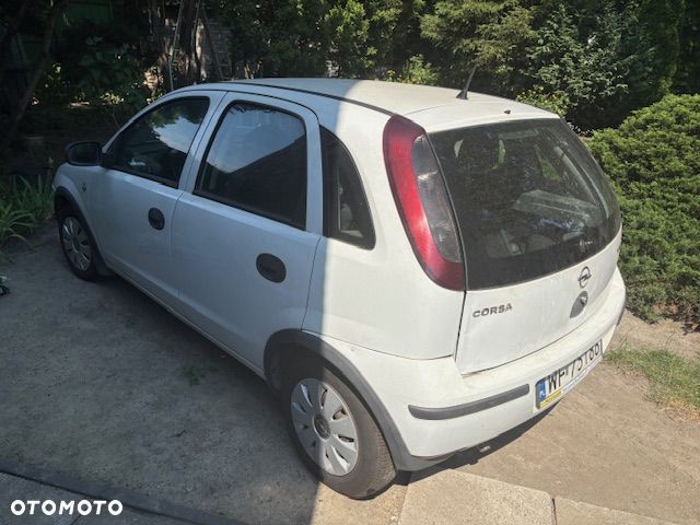 Opel Corsa 1.2 16V Cosmo - 4