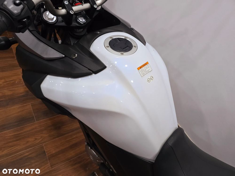 Suzuki DL - 13