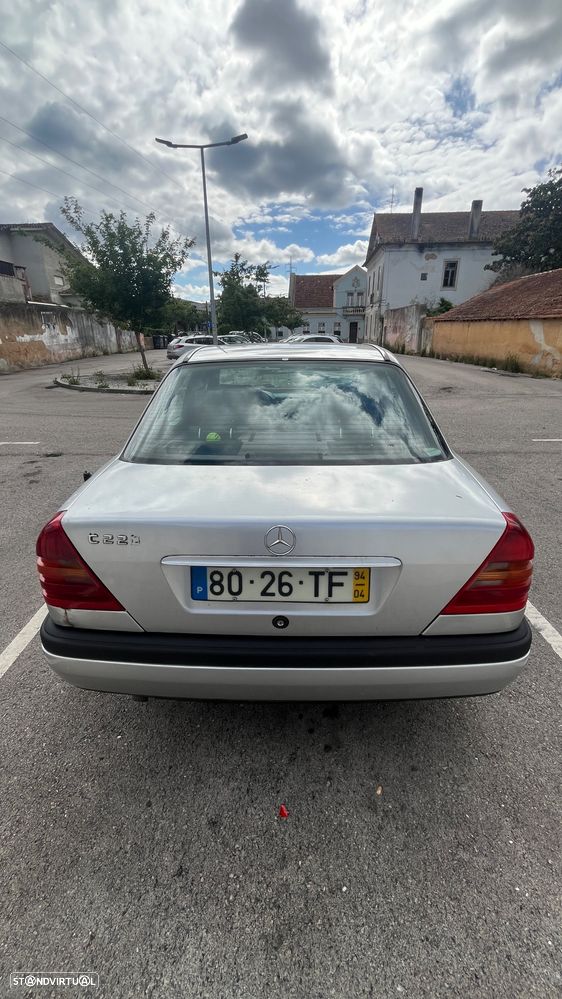 Mercedes-Benz C 220 D Elegance - 4
