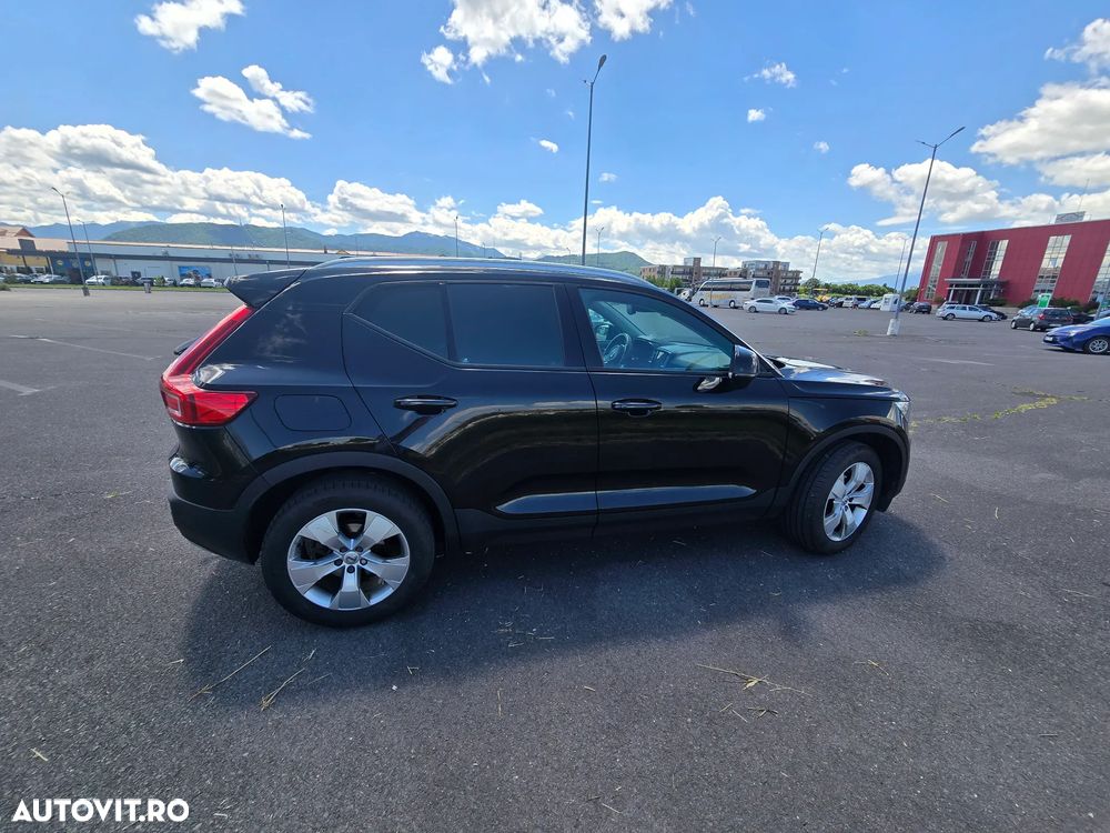 Volvo XC 40 T3 AT8 Momentum Pro - 2