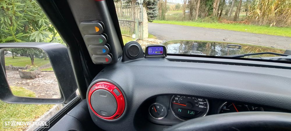 Jeep Wrangler Unlimited 2.8 CRD DPF Sahara - 12