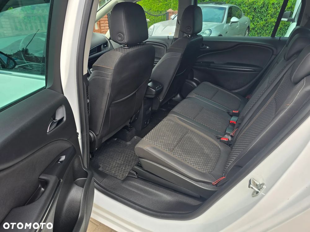 Opel Zafira - 9