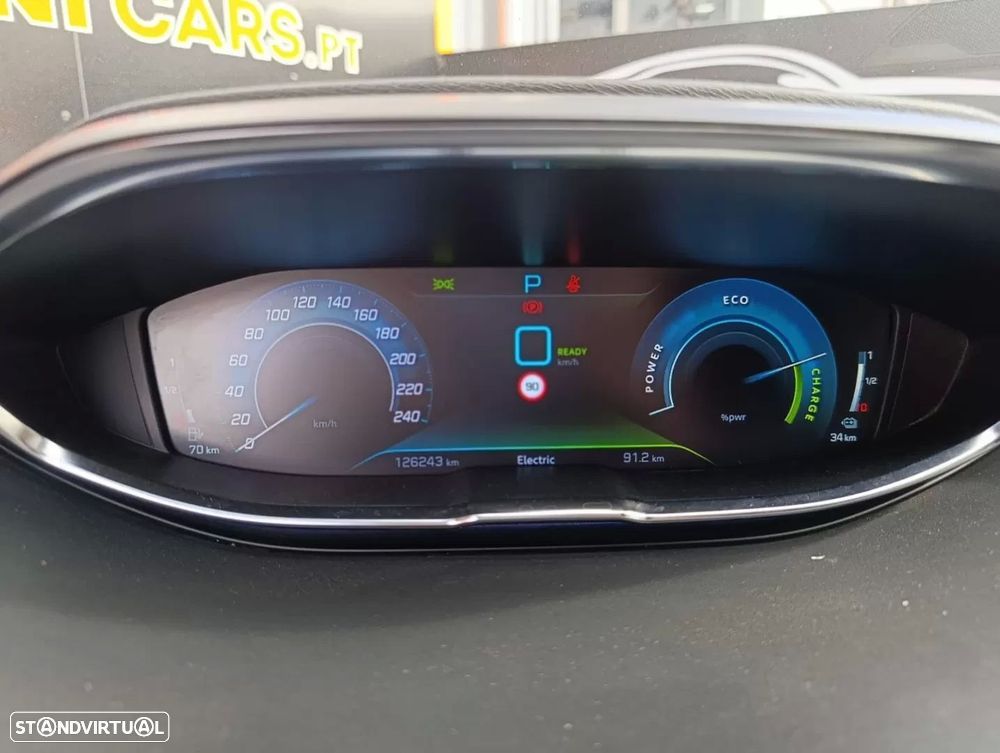 Peugeot 3008 1.6 Hybrid4 GT e-EAT8 - 4