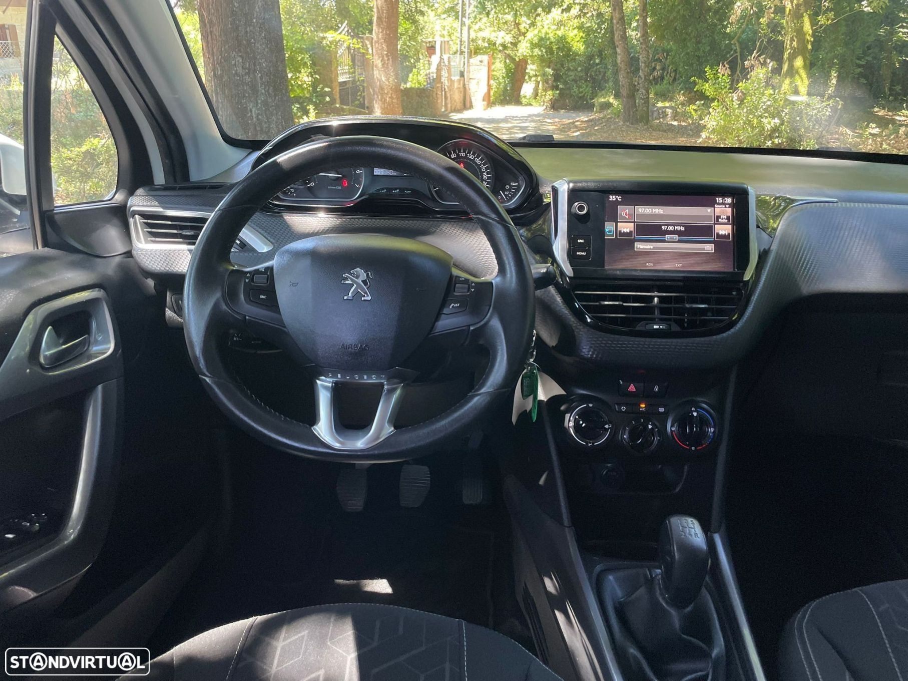 Peugeot 2008 1.2 PureTech Allure - 9