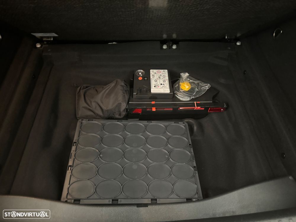 Mercedes-Benz GLA 200 Style - 37