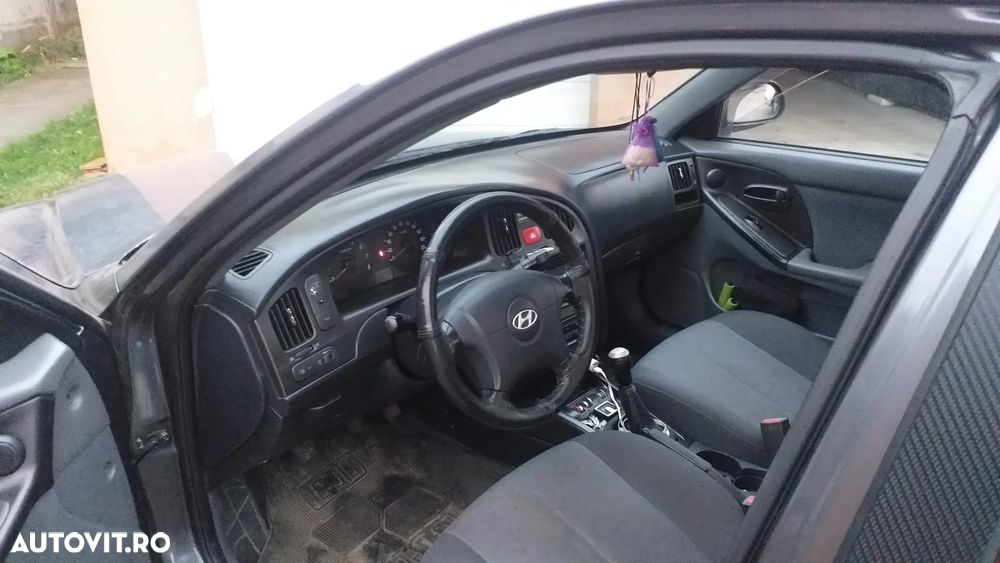 Hyundai Elantra 1.6 F/L - 6