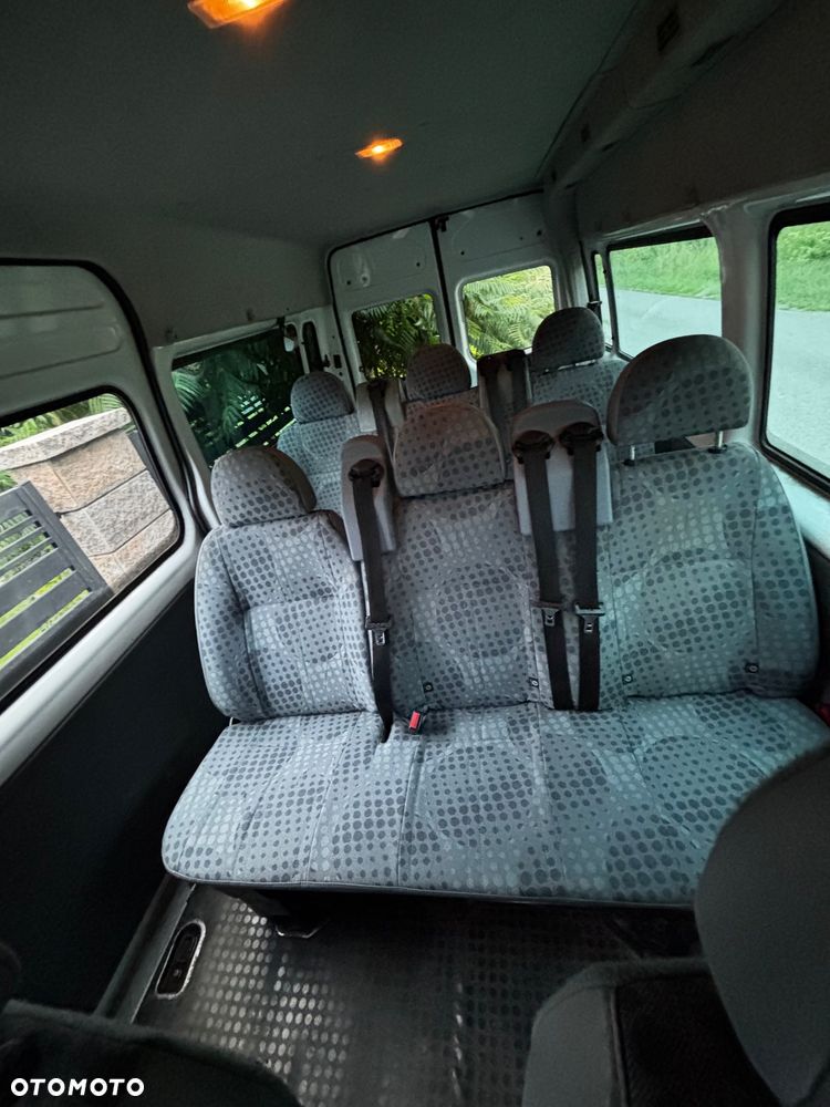 Ford Transit 350L Trend FWD - 4