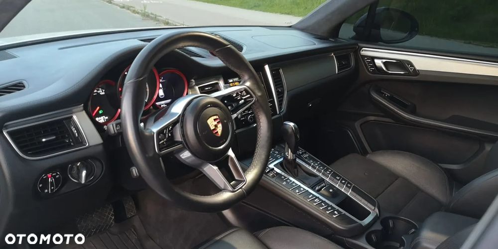 Porsche Macan Turbo PDK - 12