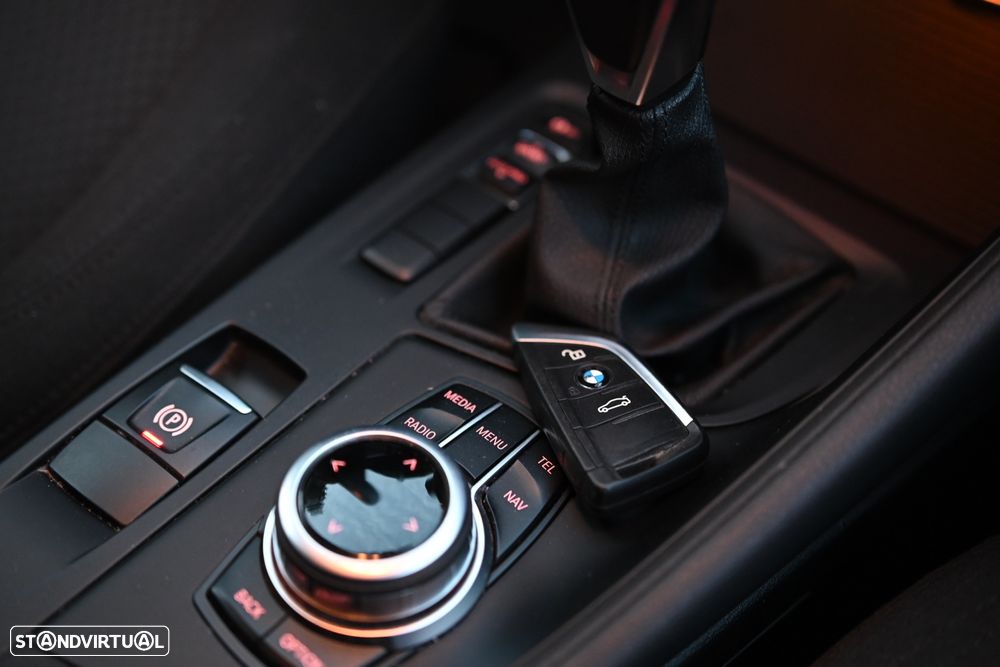 BMW X1 16 d sDrive Advantage - 10