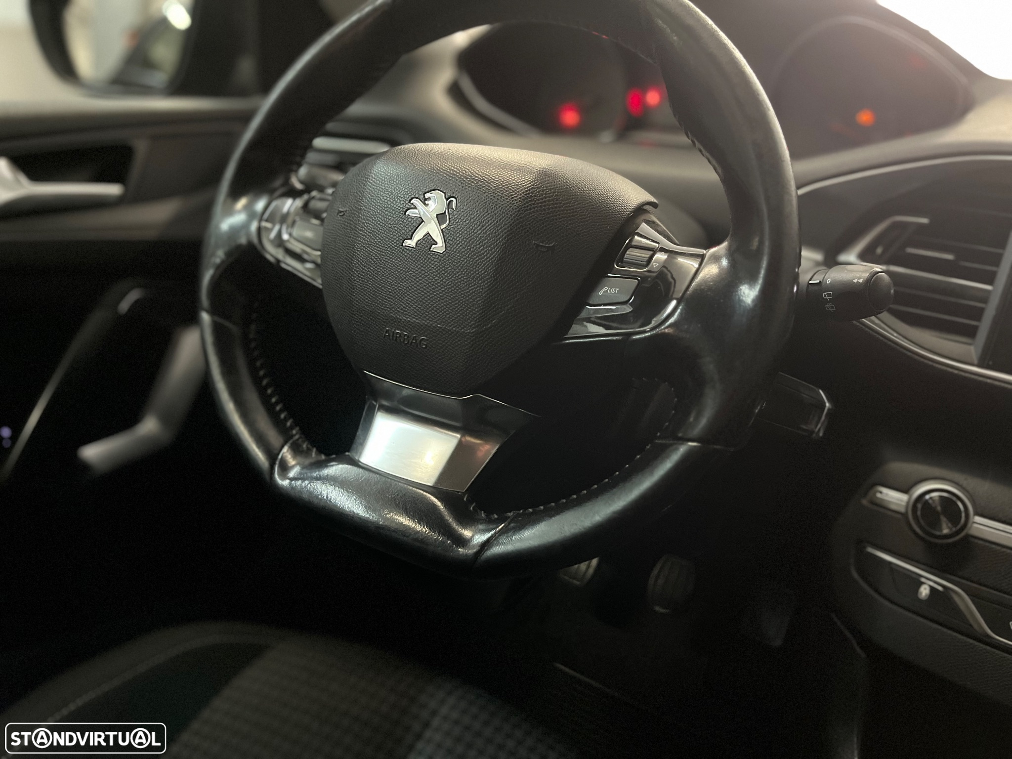 Peugeot 308 SW 1.6 BlueHDi Active - 28