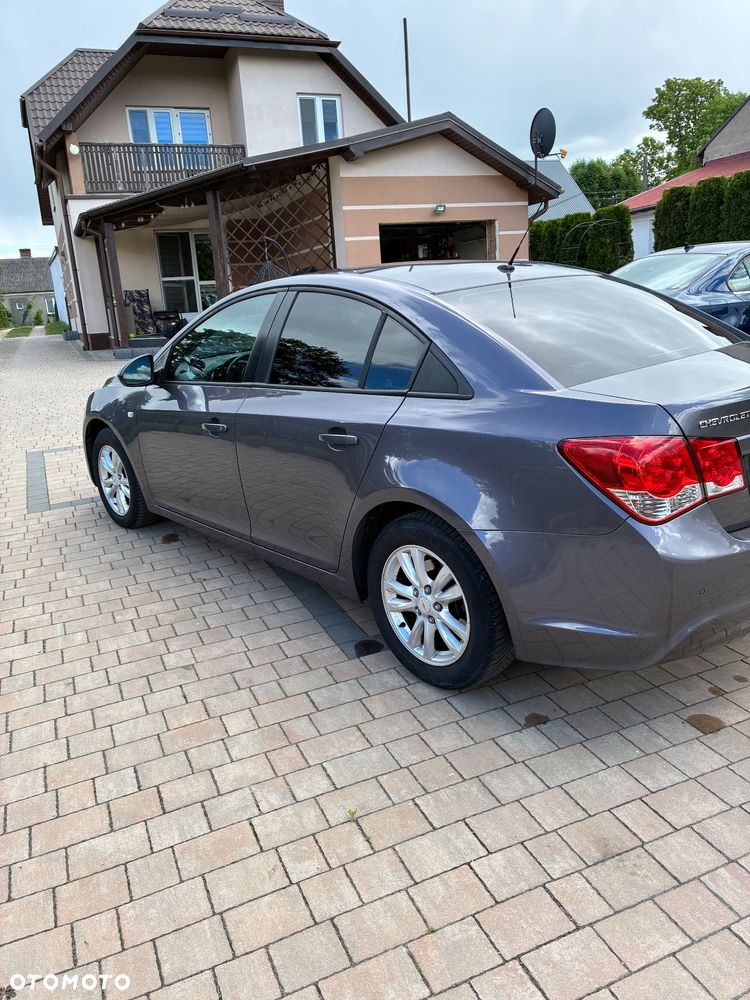 Chevrolet Cruze - 3