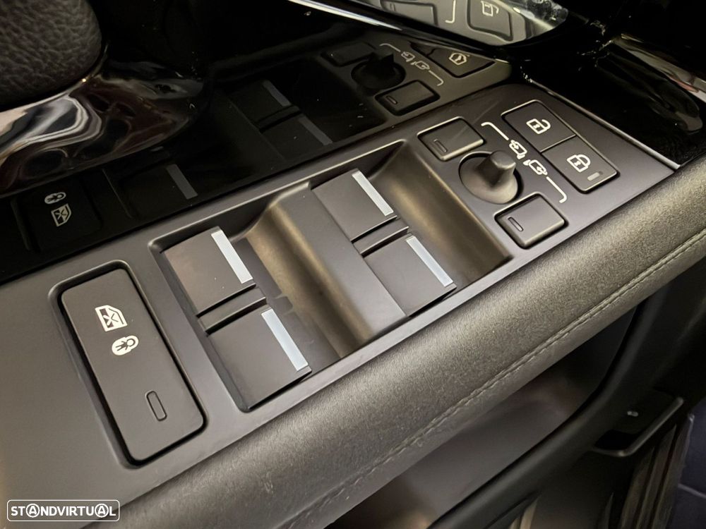 Land Rover Range Rover Evoque 1.5 P300e AWD Bronze Collection Auto - 25