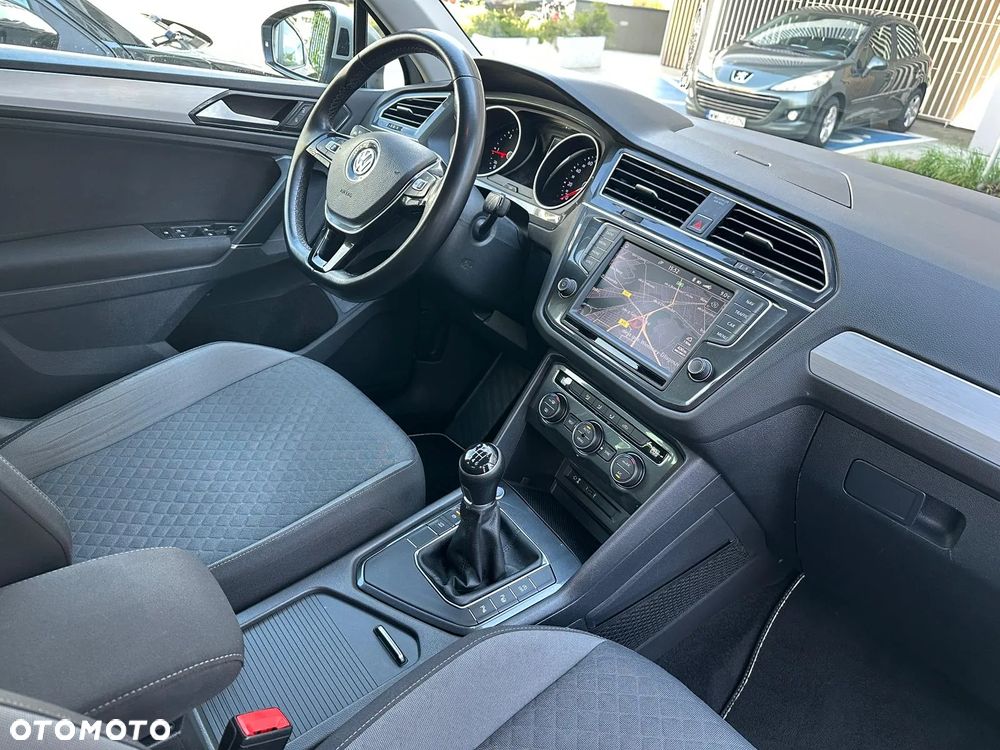 Volkswagen Tiguan 2.0 TDI SCR BlueMotion Technology Sport & Style - 12