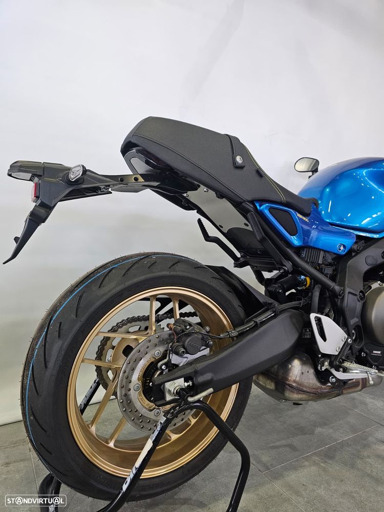 Yamaha XSR 900 - 3