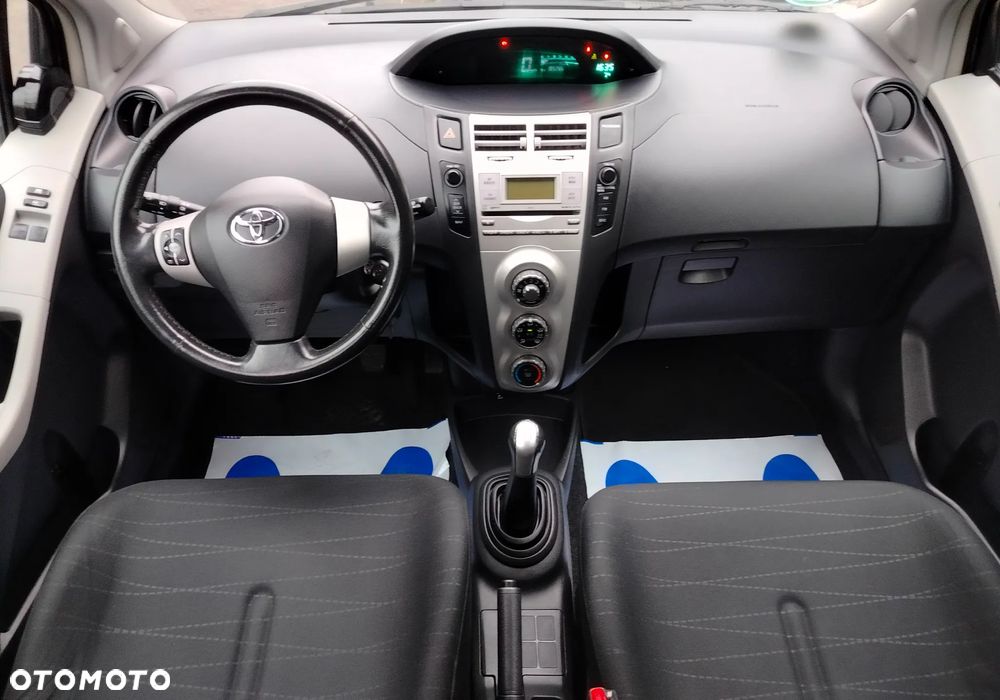 Toyota Yaris 1.3 VVT-i Cool - 3