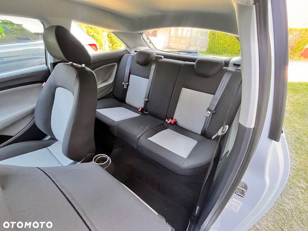 Seat Ibiza SC 1.4 16V Style - 9
