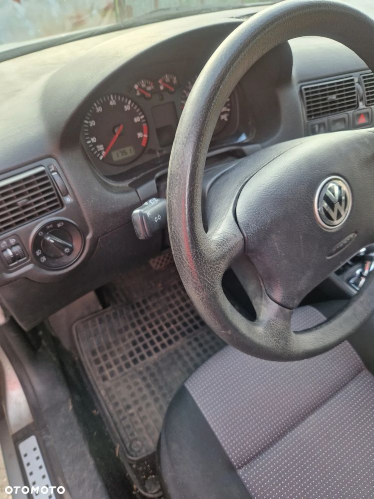 Volkswagen Golf 1.6 Automatik Goal - 16