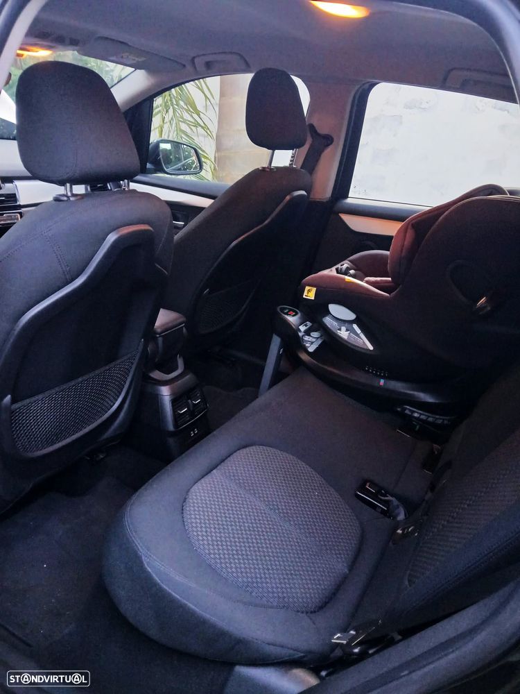 BMW 225xe Active Tourer - 2