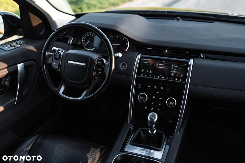 Land Rover Discovery Sport - 11