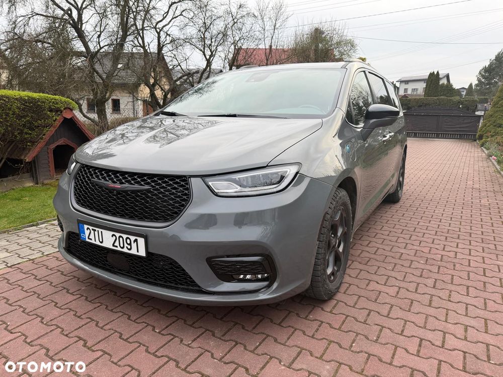 Chrysler Pacifica - 28