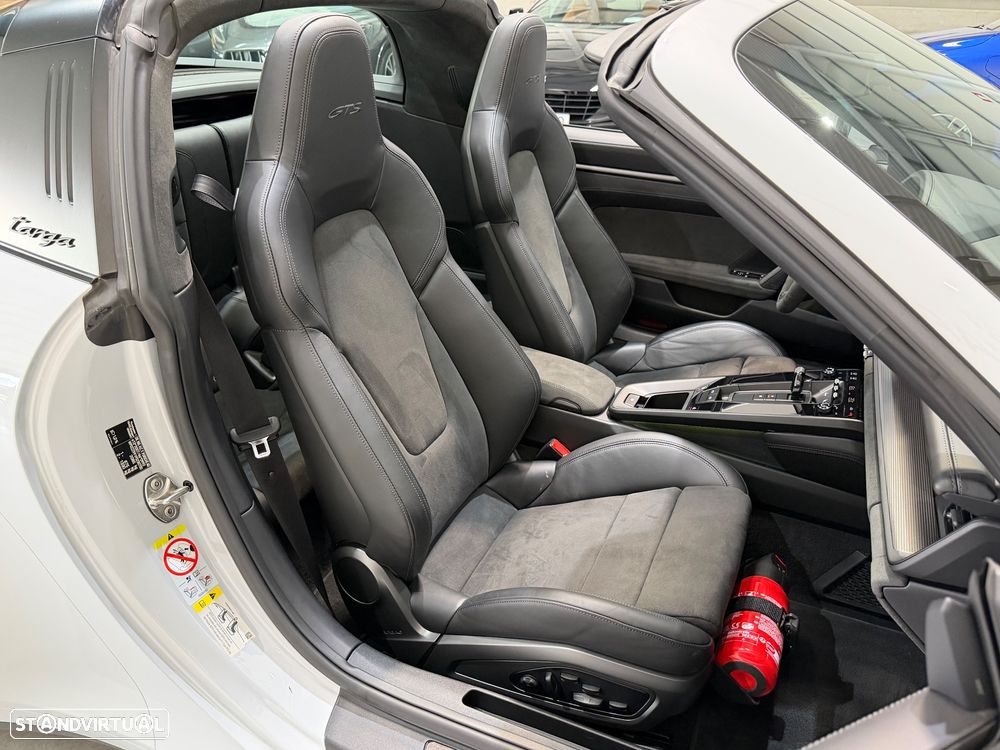 Porsche 911 (992) Targa 4 GTS PDK - 44
