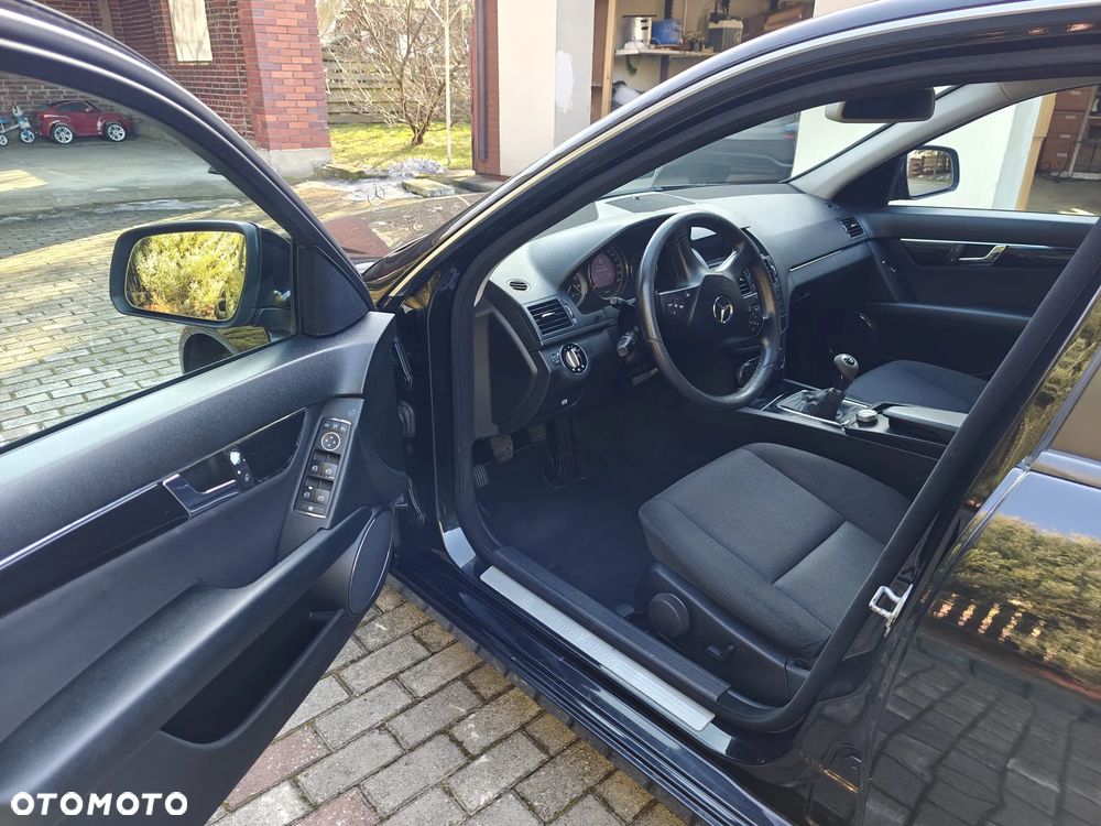 Mercedes-Benz Klasa C 200 CDI DPF Classic - 9