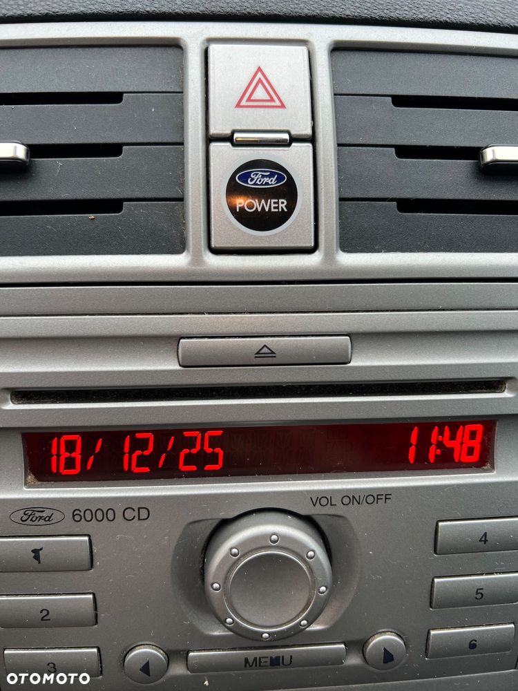 Ford Kuga 2.0 TDCi 4x4 Titanium - 7