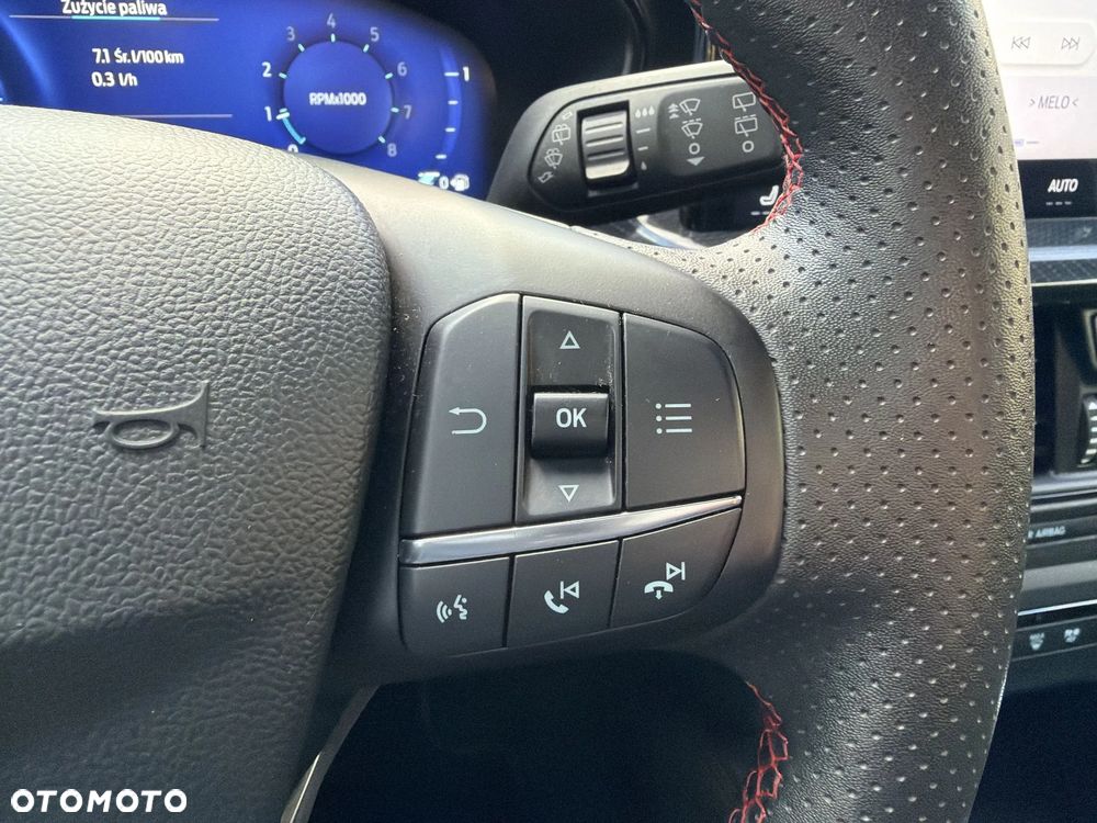 Ford Focus 1.0 EcoBoost mHEV ST-Line X - 16